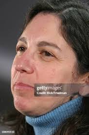 Pamela Mowbray's Instagram, Twitter & Facebook