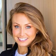 Lori Loucks's Instagram, Twitter & Facebook