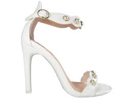 Découvrez la collection de sandales blanches signée new look. Les Sandales Blanches Les Vices Des Bottes De Mariage Des Femmes