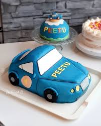 Birthday Cake Ideas For 1 Year Old Boy Car Cake For A 1 Year Old Boy Birthday Party Autonkakku Syntarikakku Birthdaycake Sweetloverbyparich L Barbie Doll Cakes Boy Birthday Cars Birthday Cake
