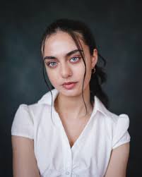 DANIELLE DICKIE ⚡ vrcstudios.com #vrcstudios #londonheadshots  #londonportraiture #headshotslondon #actorslondon #londoncreatives  #londonphotographystudio #danielledickie