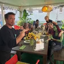So when we saw the actress — who plays captain marvel in the recent avengers: Brie Larson S New Hair Cut Revealed With Avengers Endgame Cast Cosmic Book News