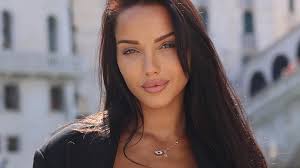 30-ročná fitnesska predviedla dokonalé DUDY: Marta provokuje na Insta  PRAVIDELNE!