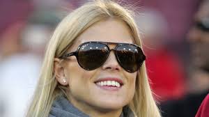 Tiger Woodsin ex-vaimolla kierroksessa kiekkotähti