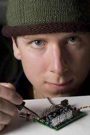 Groundbreaking, inexpensive, pocket-sized ultrasound device can help treat  cancer, relieve arthritis