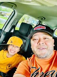 Alyssa Sadler's Instagram, Twitter & Facebook