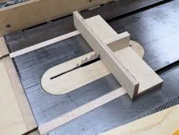 This Board Inspired By Https Eyesinthebacksince2001 Wordpress Com 2016 06 17 School Thank You Gifts Preview Diy Table Saw Woodworking Table Table Saw Sled