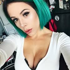 Phyllis Dutton (@jakey_biggs)