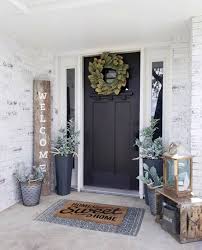 40 charming porch decor ideas to boost your home's curb appeal. Pin By Christine T On Welcome Decor For Front Door Modern Farmhouse Decor Front Porch Decorating Rustic Porch Ideas