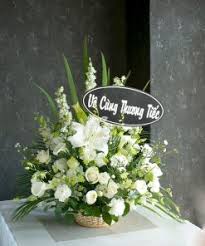 Giỏ Hoa Viếng Vòng Hồi Ức