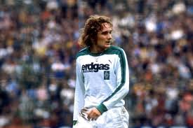 August 1997 in parma, italien) ist ein französischer. Borussia Monchengladbach Marcus Thuram Erklart Seinen Jubel