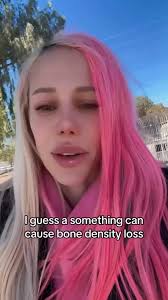 Singer Avery Ozenpic