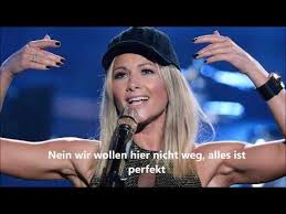 Atemlos durch die nacht ist ein lied der deutschen schlagersängerin helene fischer. Helene Fischer Atemlos Durch Die Nacht Lyrics Youtube Helene Fischer Atemlos Atemlos Youtube