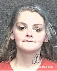 Amy Garlock's Instagram, Twitter & Facebook