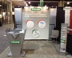 10 X 10 Exhibitline Aluminum Modular Portable Display Booth This Creative Booth Design Features Seamless Creative Booths Modular Display Trade Show Display