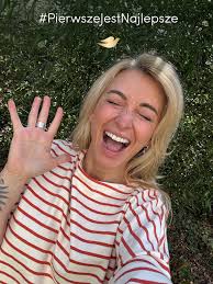 Jeśli znajdziecie wolną chwilę, to zachęcam Was do lektury Uroda Życia, od  dzisiaj w sprzedaży. Koniecznie dajcie znać, co sądzicie! :-) Miłego dnia!  M. #martyna #urodazycia #cover #interview