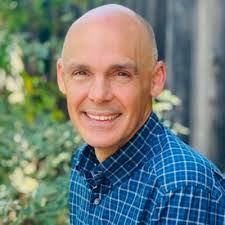 Danny Bloomfield's Instagram, Twitter & Facebook