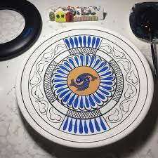 Cini Mavi On Instagram Maviye Maviye Calar Gozlerin Yangin Mavisine A Arif Desen Cinimavi Cini Desen Drawing Underglaze Mavi Canta Desenler Canta