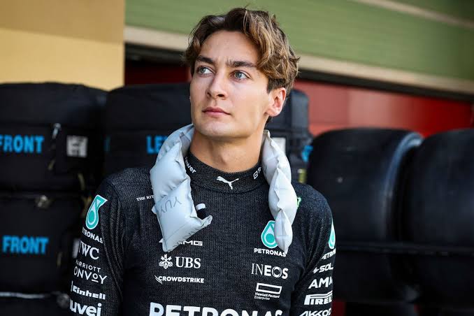 George Russell in foul-mouthed Abu Dhabi GP blast over Lewis Hamilton radio  question - The Mirror