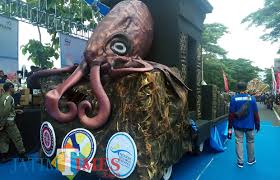 Jangan sampai kereta rosak teruk atau keluar asap baru korang nak sedar tanda amaran. Lewat Simbol Gurita Raksasa Dan Kereta Kencana Dinas Sosial Ingin Angkat Ini Malangtimes