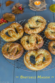 Bretzels Maison Comme En Alsace Au Fil Du Thym Recette Apero Facile Bretzel Maison Recettes De Cuisine