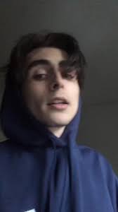 Drew (@realitydrew)’s videos with use this sound if youre hot