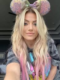 Alexa Bliss Looking Cute as always 💙