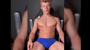 Leo Stuke, A healthy session after the gym come jerk off with me -  GayDelicious.com