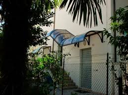 There are 10 platforms, 2 of which are connected by a spiral staircase, and 8 suspension bridges. Exterior Staircase Canopy Regina Co In Polycarbonate Aluminum