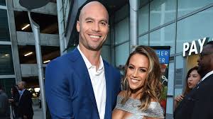 Jana kramer and mike caussin's divorce shocked many in their inner circle—including their podcast producer mark mohelnitzky. Jana Kramer Admits That She S Embarrassed By The Way Her Marriage To Mike Caussin Is Ending Entertainment Tonight