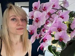 Oh for the love of phals… 💕 my proudest bloom from my favourite 6 years  old giant, he never disappoints! Thank you so much everyone! I'm editing  the post with some care