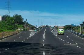 The distance between denpasar and gilimanuk is 102 km. Dikenal Sebagai Jalur Tengkorak Ini Faktor Mematikan Di Jalur Denpasar Gilimanuk Bypass Ir Soekarno Gridoto Com