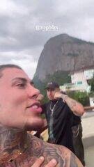 MC Daniel reúne amigos e conhece Kaleb, filho de Buarque e Bia Miranda