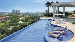 Piscina De Borda Infinita Valoriza Arquitetura Do Imovel Piscina Borda Infinita Borda Infinita E Piscinas Modernas