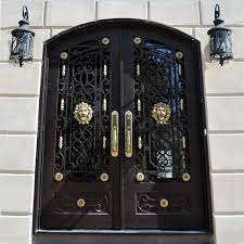 Materialnya yang anti rayap dan juga tahan terhadap kondisi iklim di indonesia menjadi pilihan yang ramah untuk masyarakat. Desain Lengkungan Pintu Eksterior Tempa Pintu Rumah Besi Depan Buy Outdoor Pintu Besi Besi Tempa Eksterior Pintu Depan Rumah Besi Pintu Grill Desain Product On Alibaba Com