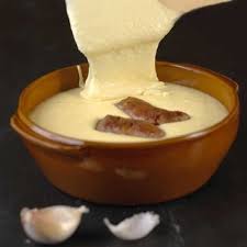 Recette Aligot A La Tomme Recette Recette Recettes De Cuisine Cuisine Francaise