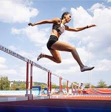 (1990).un acaudalado y frío hombre de negocios conoce en hollywood boulevard a una joven y atractiva prostituta a la que alquila durante una semana para que. Clerc Farah Home Facebook