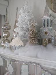 White Is Always Class Apart For Example The White House It Doesnt Need Other Colo Vintage Christmas Decorations Christmas Mantel Decorations Christmas Mantle