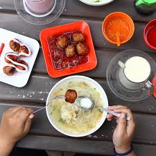 Bakso bakar pak man ini sudah ada sejak 1985,warung pertamanya terletak di jalan letjen sutoyo malang. Stmj Dan Bakso Bakar Ss Sawojajar Malang Foodyfloody