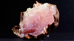 Crystalline adjective (of minerals etc) formed into crystals. Rezept Rezept Zuckerkristalle Geolino