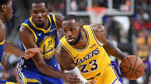 Warriors' bad inbound pass to curry costs them the game. Lakers Vs Warriors Score Takeaways As Lakers Overcome Lebron James Injury To Beat The Warriors Cbssports Com