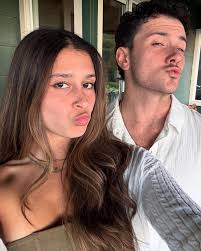 bella dillon (@bellaadillon) • Instagram photos and videos