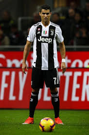 Juventus Forward Cristiano Ronaldo 7 Prepares Shooting Free Kick During The Serie A Football Match N 12 M Crstiano Ronaldo Cristano Ronaldo Cristiano Ronaldo