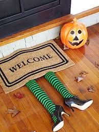 Trucs Et Astuces 10 Creations Faciles Pour Un Party D Halloween Reussi Web Et Mascara Fun Halloween Decor Halloween Party Diy Halloween Party Hacks