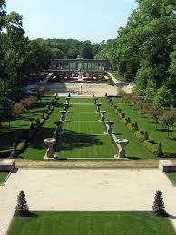 Beaux Arts Neoclassical Popular Prior To The 1940s The Movement Emulated European Renaissance Landscape Design Modern Landscape Design Traditional Landscape
