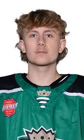 Quinn Collins's Instagram, Twitter & Facebook