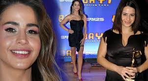 Busra Pekin Eridi Magazin Www Izmirkenthaber Com Tr