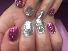 Kurze Gelnagel Glitzer Nagel Nageldesign Design Glitzer