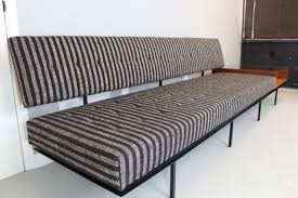 Rare Canape Florence Knoll Avec Tableau Fin Joint Noyer Et Verre Tapisserie Dameublement Origina Canape Moderne Canape Florence Knoll Moderne Milieu De Siecle