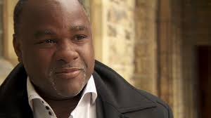 Oswald Dixon: Hundreds at 'no family' veteran's funeral